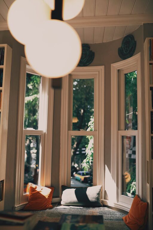 How to Create a Cozy Reading Nook in Your Home